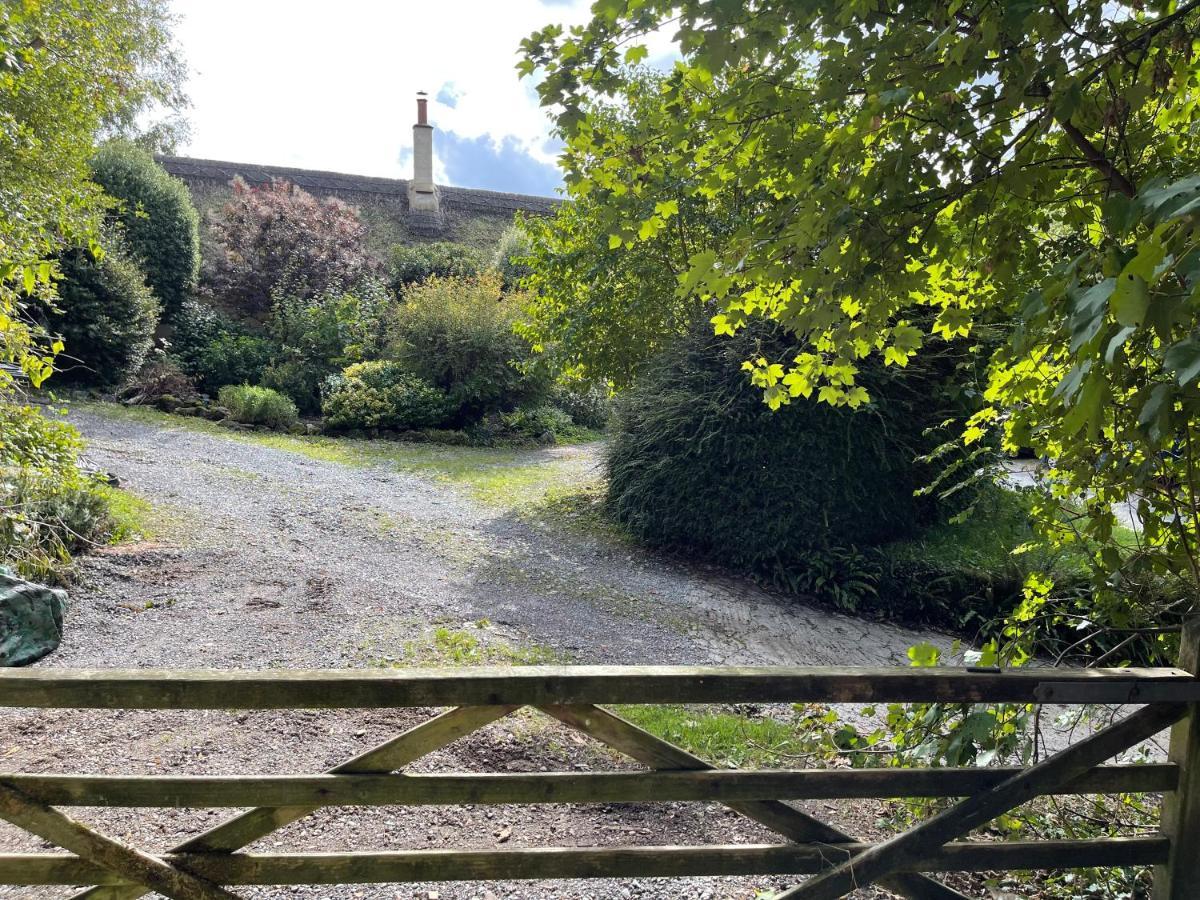 Remarkable Boultons Barn With Hot Tub Newton Abbot Exterior photo